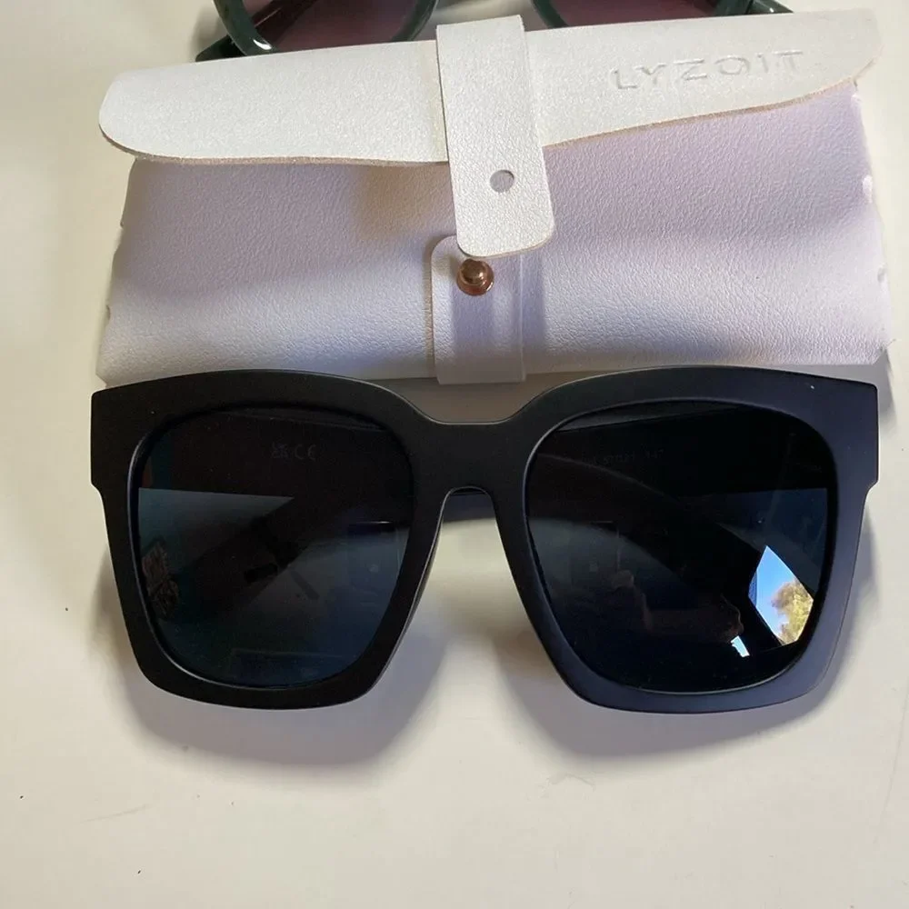 Oversized Fashion Sunglasses in Black & Green Gray Two Pair - Lyzoit